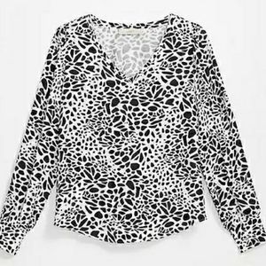 🌷NWT LOFT Animal Print Mixed Media V-Neck Top